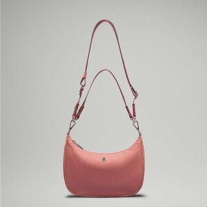 Lululemon City Essentials Small Shoulder Bag 3L in Spiced Chai